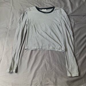 Heart Hips Gray Long Sleeve Crop T-Shirt